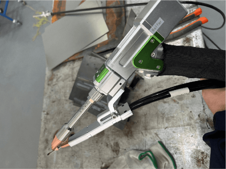 Portable Handheld Laser Cutter for Metal - iGOLDENLASER
